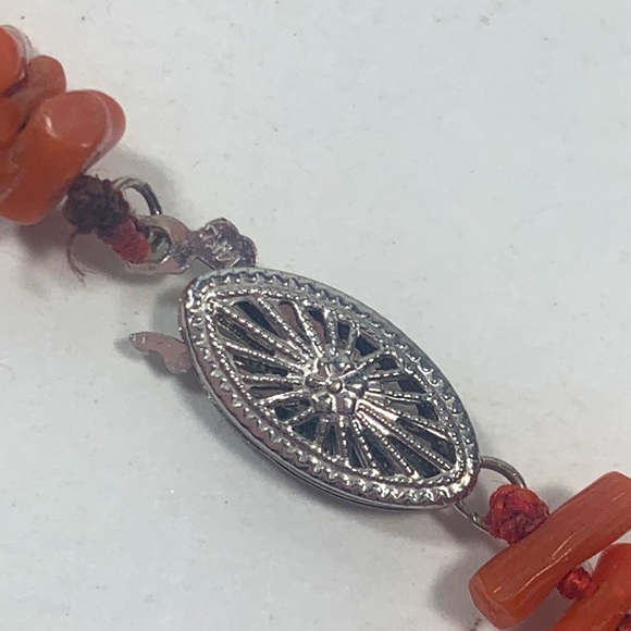 Vintage Branch Coral Necklace with 14k Clasp - Picture 4 of 7